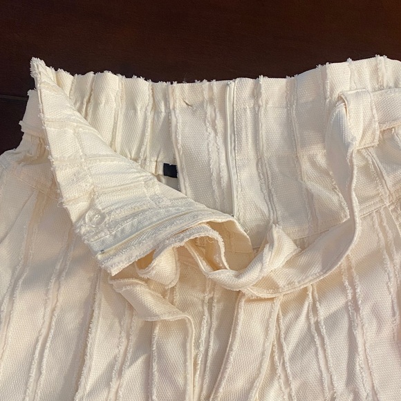 Forever 21 Cream High Waist Shorts - Picture 3 of 6